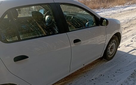 Renault Logan II, 2014 год, 600 000 рублей, 11 фотография