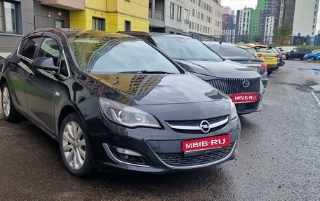 Opel Astra J, 2015 год, 895 000 рублей, 1 фотография