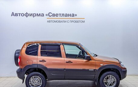 Chevrolet Niva I рестайлинг, 2018 год, 869 000 рублей, 3 фотография