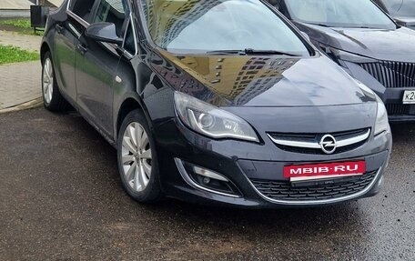 Opel Astra J, 2015 год, 895 000 рублей, 2 фотография