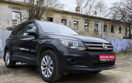 Volkswagen Tiguan I, 2015 год, 1 800 000 рублей, 3 фотография