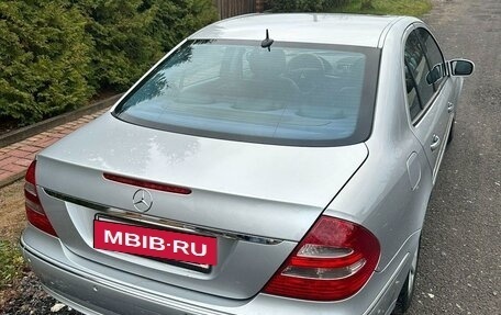 Mercedes-Benz E-Класс, 2005 год, 1 290 000 рублей, 18 фотография