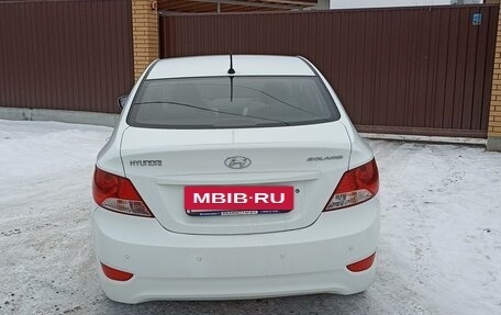 Hyundai Solaris II рестайлинг, 2011 год, 800 000 рублей, 2 фотография