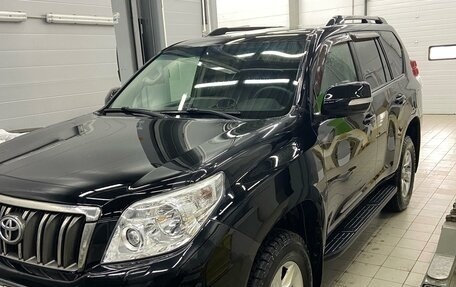 Toyota Land Cruiser Prado 150 рестайлинг 2, 2011 год, 3 150 000 рублей, 2 фотография