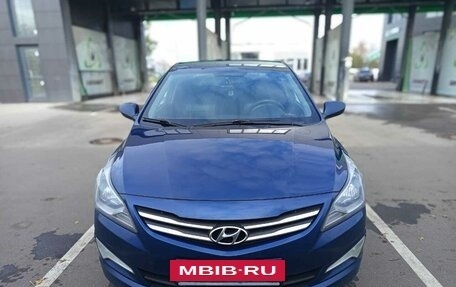 Hyundai Solaris II рестайлинг, 2016 год, 920 000 рублей, 3 фотография