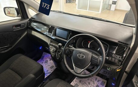 Toyota ISis I, 2013 год, 1 549 000 рублей, 11 фотография