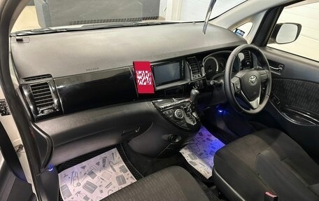 Toyota ISis I, 2013 год, 1 549 000 рублей, 13 фотография