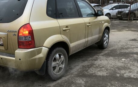 Hyundai Tucson III, 2004 год, 640 000 рублей, 1 фотография