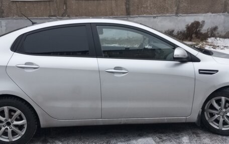 KIA Rio III рестайлинг, 2013 год, 695 000 рублей, 4 фотография