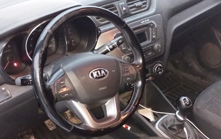 KIA Rio III рестайлинг, 2013 год, 695 000 рублей, 3 фотография