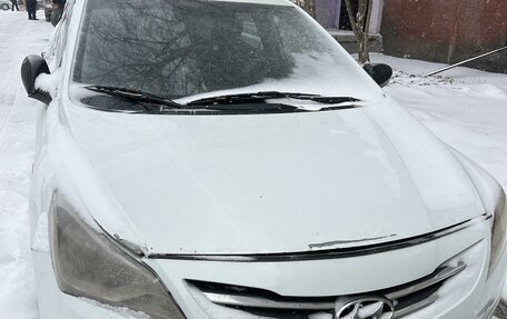 Hyundai Solaris II рестайлинг, 2014 год, 690 000 рублей, 2 фотография