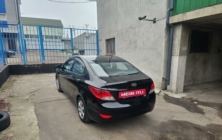 Hyundai Solaris II рестайлинг, 2013 год, 950 000 рублей, 5 фотография