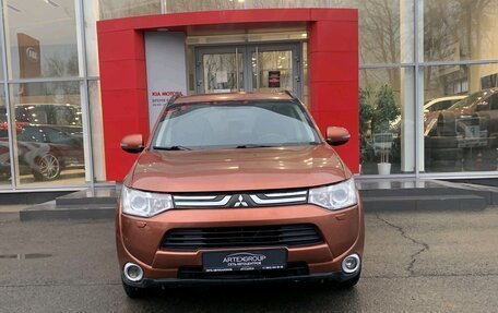 Mitsubishi Outlander III рестайлинг 3, 2012 год, 1 590 000 рублей, 2 фотография