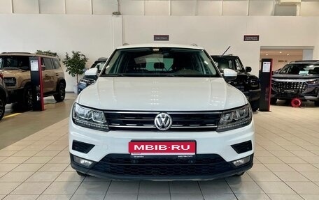 Volkswagen Tiguan II, 2017 год, 1 759 000 рублей, 2 фотография