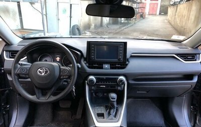 Toyota RAV4, 2019 год, 2 500 000 рублей, 1 фотография