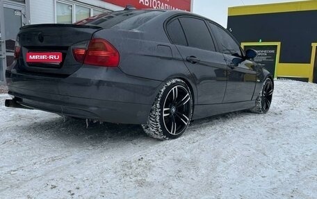 BMW 3 серия, 2005 год, 1 100 000 рублей, 4 фотография