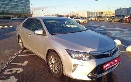 Toyota Camry, 2017 год, 2 350 000 рублей, 2 фотография