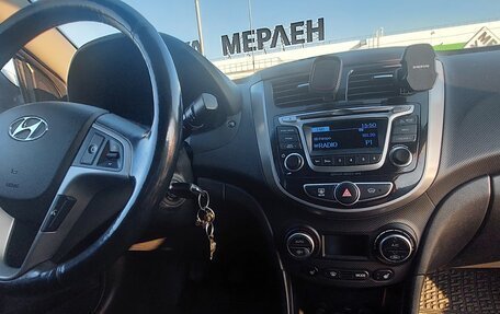 Hyundai Solaris II рестайлинг, 2014 год, 1 200 000 рублей, 8 фотография