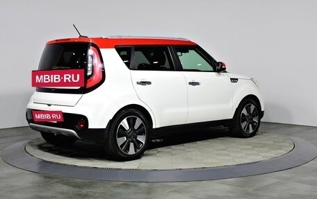 KIA Soul II рестайлинг, 2017 год, 1 697 000 рублей, 5 фотография