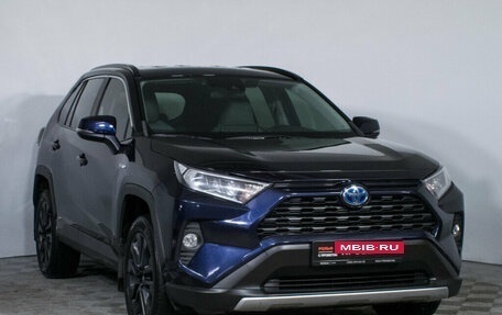 Toyota RAV4, 2020 год, 3 999 000 рублей, 3 фотография