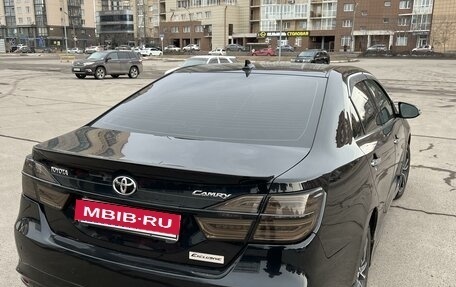 Toyota Camry, 2017 год, 2 600 000 рублей, 3 фотография