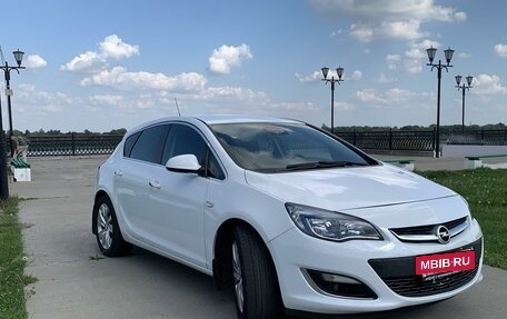 Opel Astra J, 2012 год, 770 000 рублей, 2 фотография