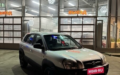 Hyundai Tucson III, 2004 год, 690 000 рублей, 17 фотография