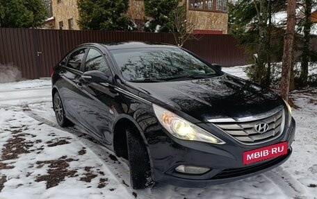 Hyundai Sonata VI, 2011 год, 1 120 000 рублей, 1 фотография