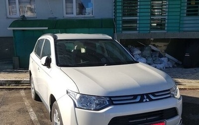 Mitsubishi Outlander III рестайлинг 3, 2014 год, 1 800 000 рублей, 1 фотография