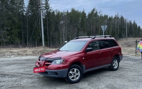 Mitsubishi Outlander III рестайлинг 3, 2003 год, 565 000 рублей, 3 фотография