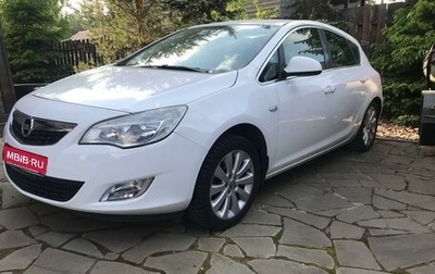 Opel Astra J, 2011 год, 840 000 рублей, 1 фотография