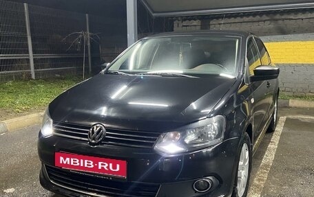 Volkswagen Polo VI (EU Market), 2012 год, 900 000 рублей, 2 фотография