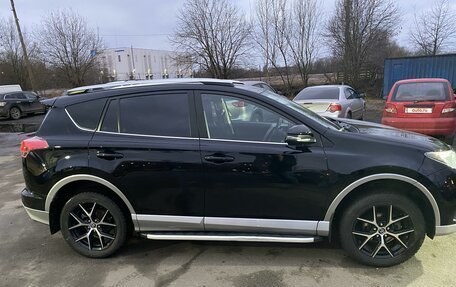 Toyota RAV4, 2017 год, 2 700 000 рублей, 2 фотография