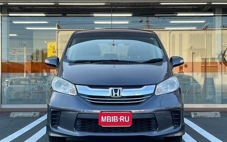 Honda Freed I, 2015 год, 1 050 000 рублей, 7 фотография