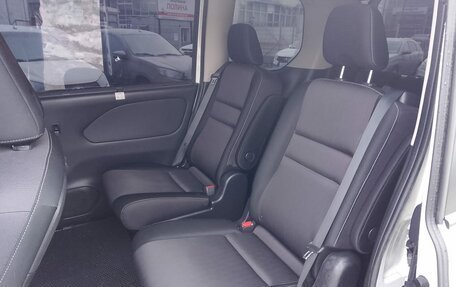 Nissan Serena IV, 2019 год, 2 300 000 рублей, 12 фотография