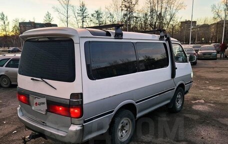 Toyota HiAce H100, 1997 год, 590 000 рублей, 9 фотография