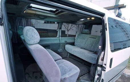 Toyota HiAce H100, 1997 год, 590 000 рублей, 10 фотография