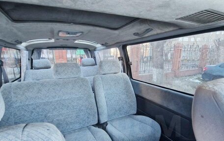 Toyota HiAce H100, 1997 год, 590 000 рублей, 18 фотография