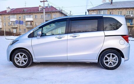 Honda Freed I, 2010 год, 1 300 000 рублей, 15 фотография