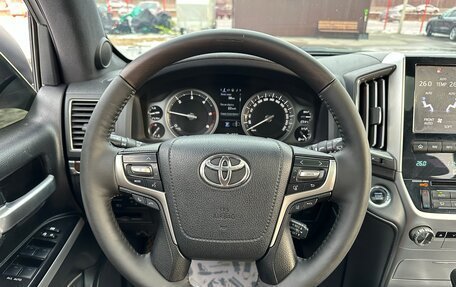 Toyota Land Cruiser 200, 2017 год, 6 980 000 рублей, 26 фотография