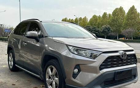 Toyota RAV4, 2021 год, 2 650 050 рублей, 3 фотография