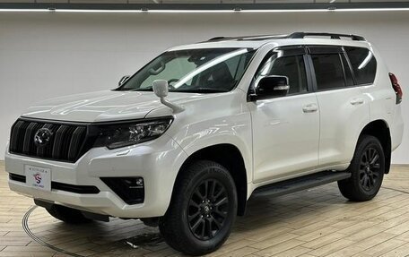 Toyota Land Cruiser Prado 150 рестайлинг 2, 2021 год, 4 799 000 рублей, 3 фотография