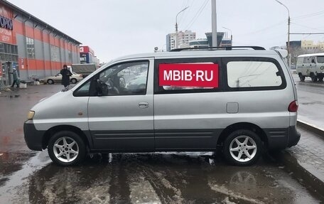 Hyundai Starex I рестайлинг, 2003 год, 620 000 рублей, 3 фотография