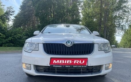 Skoda Superb III рестайлинг, 2012 год, 1 300 000 рублей, 1 фотография