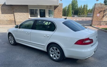 Skoda Superb III рестайлинг, 2012 год, 1 300 000 рублей, 4 фотография