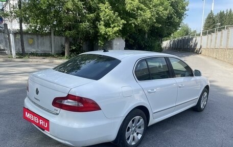 Skoda Superb III рестайлинг, 2012 год, 1 300 000 рублей, 6 фотография