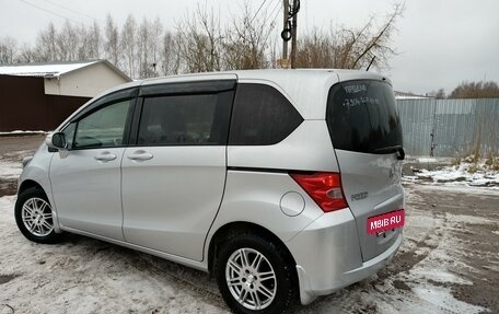 Honda Freed I, 2011 год, 1 250 000 рублей, 3 фотография