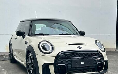 MINI Clubman, 2022 год, 4 996 624 рублей, 2 фотография