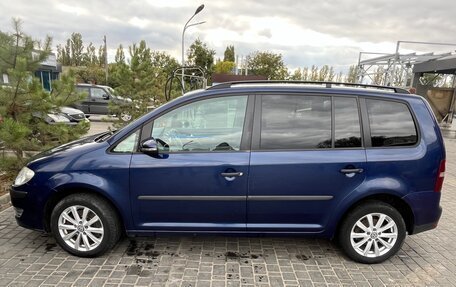 Volkswagen Touran III, 2010 год, 1 000 000 рублей, 6 фотография