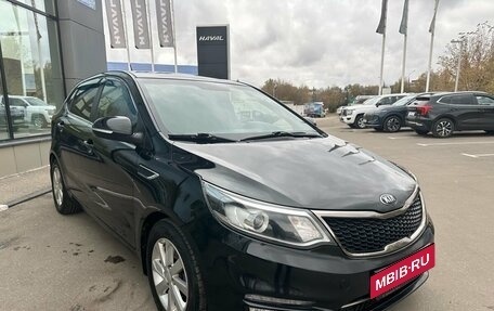 KIA Rio III рестайлинг, 2015 год, 889 000 рублей, 3 фотография